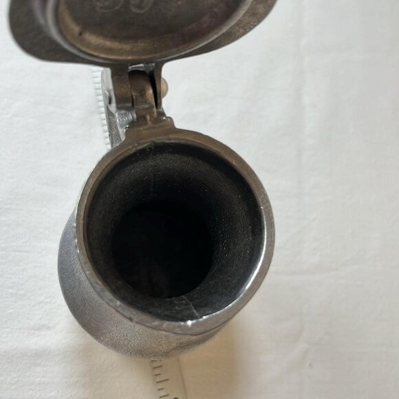 Vintage Wilton Armetale Lidded Ale Pitcher Flagon Tavern Pub Props - Picture 6 of 9